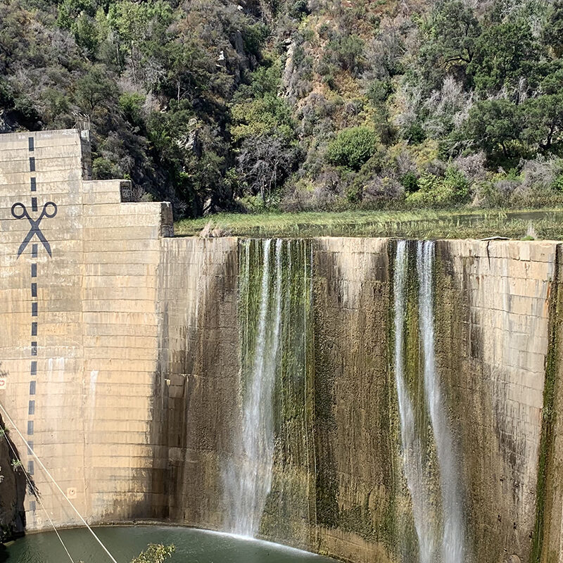 presa-héroe dam-hero